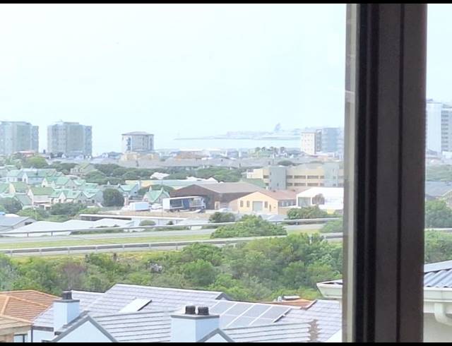 4 BEDROOM TOWNHOUSE FOR SALE IN ISLAND VIEW